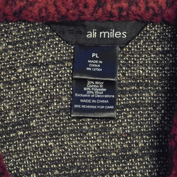 Ali Miles Red and Black Textured Coat - Picture 7 of 7